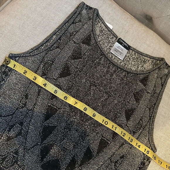 Iconic Chanel Dress sz 38 featured in Karl Lagerfeld’s 2010 Cruise Collection - Picture 11 of 12